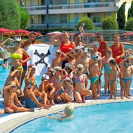 Hotel Great Three For 6 Guests Bibione