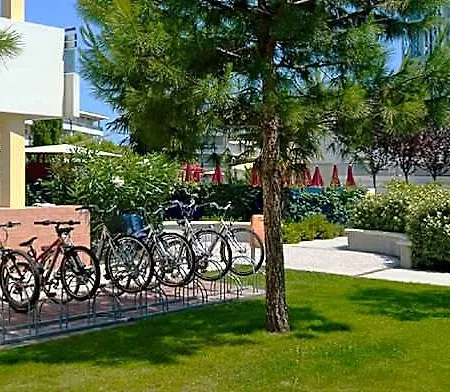 Great Three For 6 Guests Hotel 3*