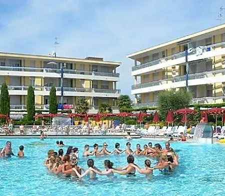 Hotel Great Three For 6 Guests