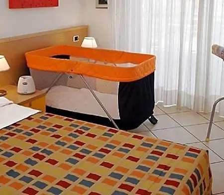 Great Three For 6 Guests Hotel