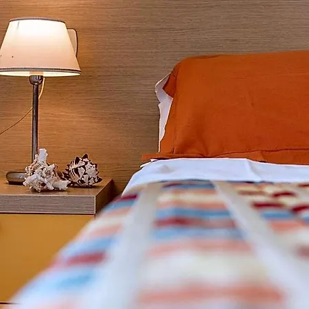 Great Three For 6 Guests Hotel 3*